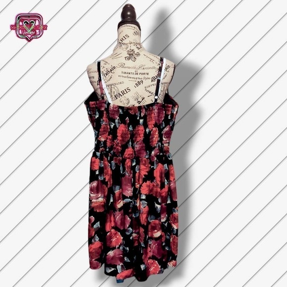 VINTAGE Torrid Y2K Romantic Shirred Rose Floral Party Sundress, Size 22 - Picture 2 of 10